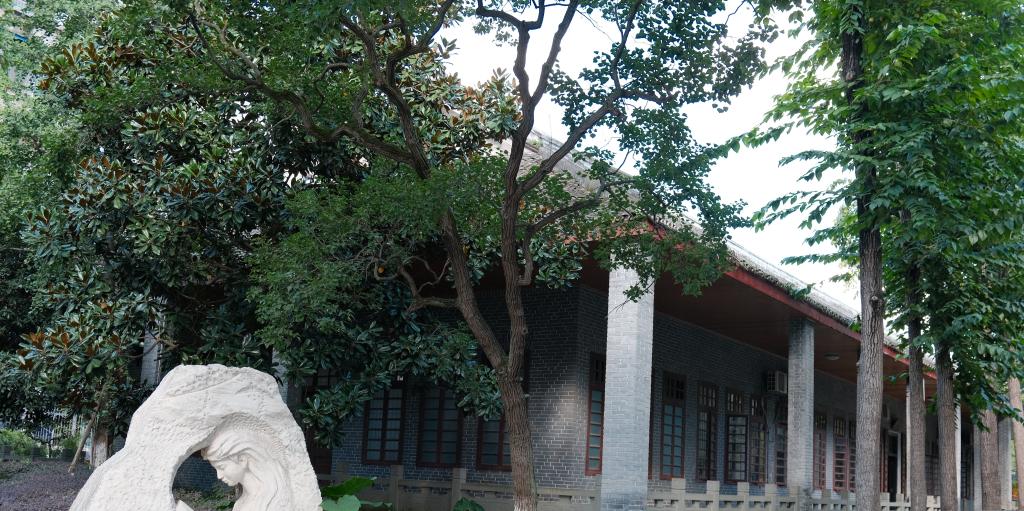 质朴的教师办公楼 质朴的教师办公楼